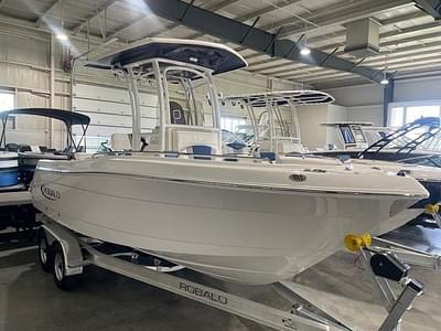 BOATZON | Robalo R222 2023