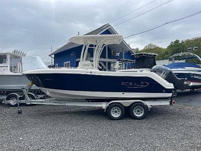 BOATZON | Robalo R222 Center Console 2023