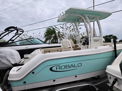 BOATZON | Robalo R222EX 2023