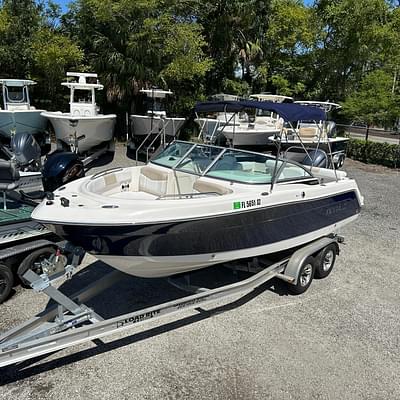 BOATZON | Robalo R227 Dual Console 2018