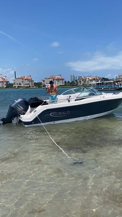 BOATZON | Robalo R227 Dual Console 2021