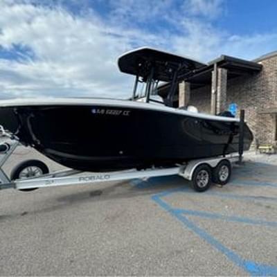 BOATZON | Robalo R230 2022