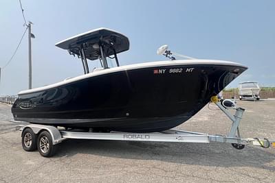 BOATZON | Robalo R230 Center Console 2023