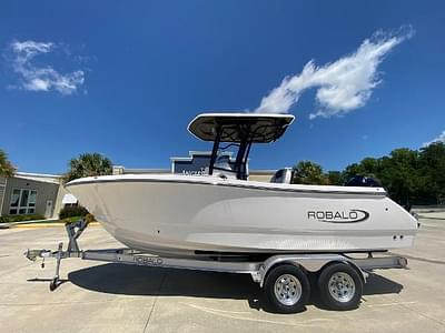 BOATZON | Robalo R230 Center Console 2024