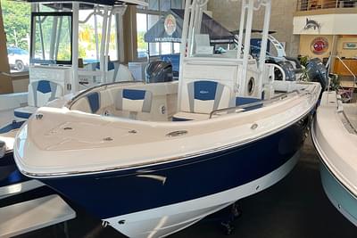 BOATZON | Robalo R230 Center Console 2024