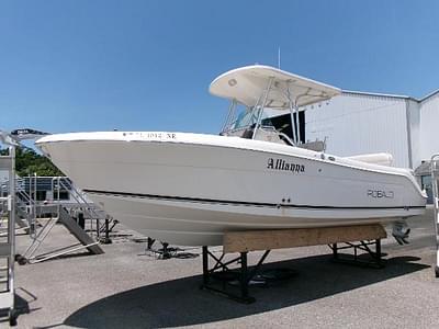 BOATZON | Robalo R240 Center Console 2006