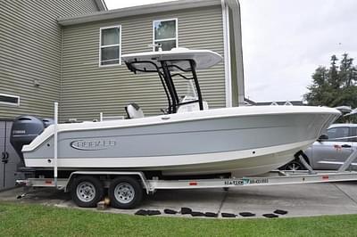 BOATZON | Robalo R242 2019