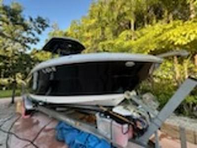 BOATZON | Robalo R242 Center Console 2018