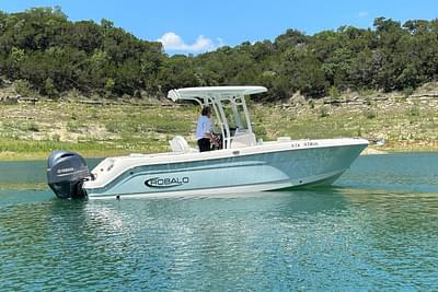 BOATZON | Robalo R242 Center Console 2022