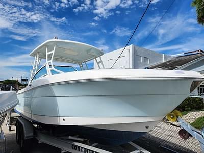 BOATZON | Robalo R247 2018