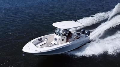 BOATZON | Robalo R272 Center Console 2020