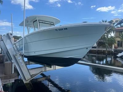 BOATZON | Robalo R302 2018