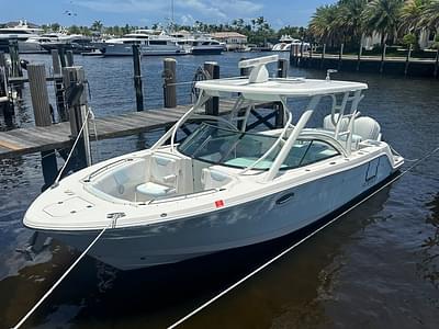 BOATZON | Robalo R317 2018