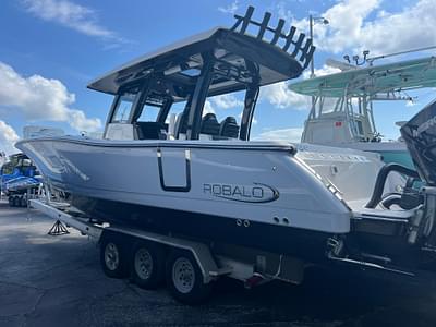 BOATZON | 2024 Robalo R360