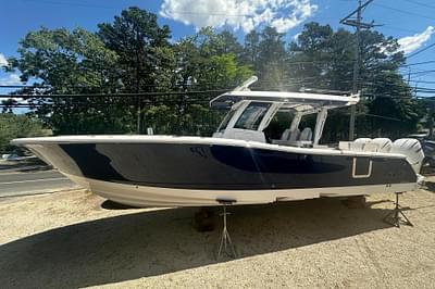 BOATZON | Robalo R360 Center Console 2022