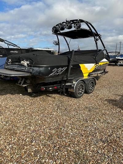 BOATZON | Sanger V237 LTZ 2012 BOATZON | Sanger V237 LTZ 2012