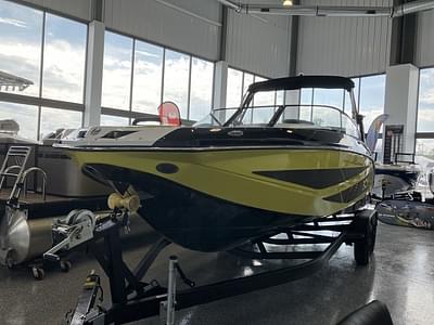 BOATZON | Scarab 255 ID 2024