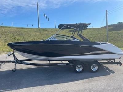 BOATZON | Scarab 255 SBHO Platinum 2017