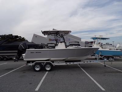 BOATZON | Sea Born LX22 Center Console LE 2024