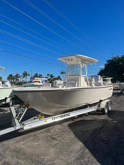 BOATZON | Sea Born LX24 Center Console LE 2023