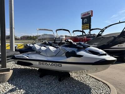 BOATZON | Sea-Doo GTX Limited 300 White Pearl Premium 2024