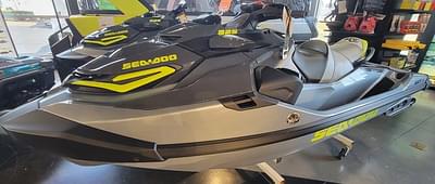 BOATZON | Sea-Doo RXPX 325 iBR Ice MetalGreen Tech BRP Premium Audio iBR 2024