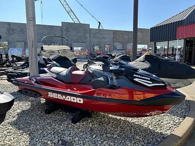 BOATZON | Sea-Doo RXTX 325 Fiery Red Premium 2024