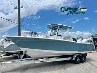 BOATZON | Sea Hunt Gamefish 27 Coffin Box 2024