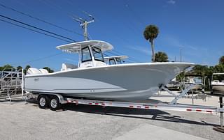 BOATZON | Sea Hunt Gamefish 30 with Coffin Box 2024