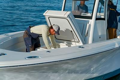 BOATZON | Sea Hunt Gamefish 30 with Coffin Box 2024