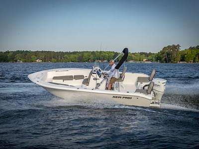 BOATZON | Sea Pro 202 Center Console 2024