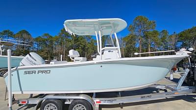 BOATZON | Sea Pro 222 Center Console 2024