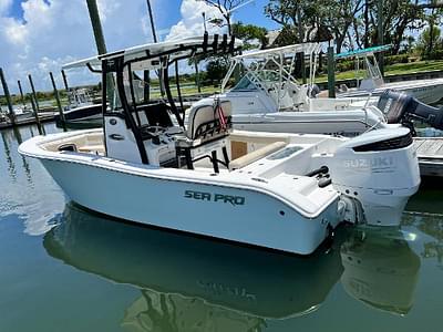 BOATZON | Sea Pro 239 Center Console 2021