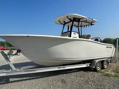 BOATZON | Sea Pro 239 Center Console 2022