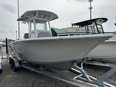 BOATZON | Sea Pro 242 Center Console 2024