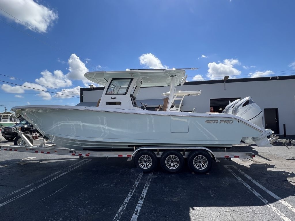 2022 Sea Pro 320 DLX - Sold Boat