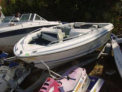 BOATZON | Sea Ray 18 Sevillle Bowrider 30 Mercruiser 135 1986 BOATZON | Sea Ray 18 Sevillle Bowrider 30 Mercruiser 135 1986