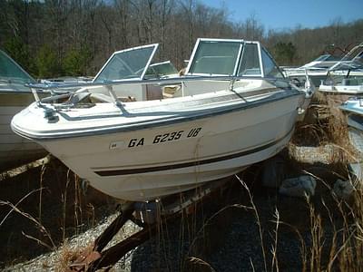 BOATZON | Sea Ray 192 SRV Bowrider Mercruiser 470 1980