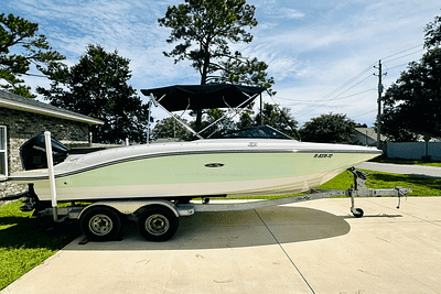 BOATZON | Sea Ray 210 SPXOB 2022