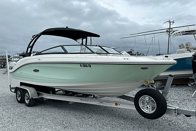 BOATZON | Sea Ray 230 SPXOUTBOARD 2022