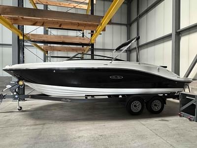 BOATZON | Sea Ray 230SPX 2024