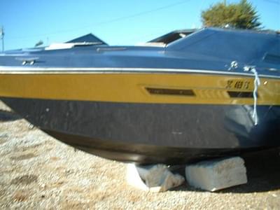 BOATZON | Sea Ray 240 Sundancer OMC v8 intermediate 1978 BOATZON | Sea Ray 240 Sundancer OMC v8 intermediate 1978