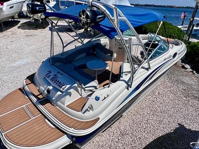 BOATZON | 2004 Sea Ray 240 Sundeck 2021 MERC 383