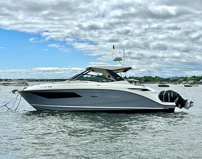 BOATZON | Sea Ray 320 Sundancer 2021