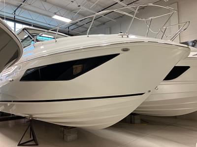 BOATZON | Sea Ray 320 Sundancer 2024