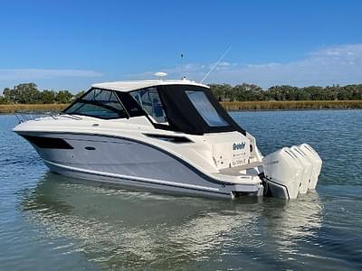 BOATZON | Sea Ray 320 SUNDANCER 3X OUTBOARDS 2022