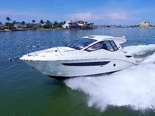 BOATZON | Sea Ray 350 Sundancer Coupe 2019