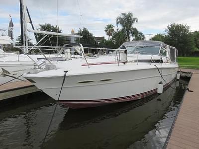 BOATZON | Sea Ray 390 Express Cruiser 1990