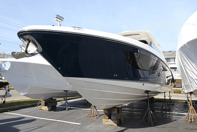 BOATZON | Sea Ray 400 SLX Outboard 2024