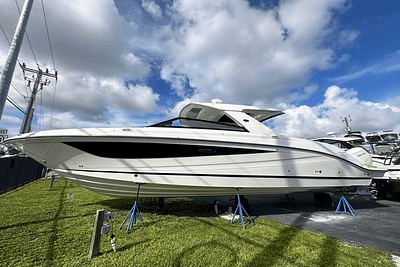 BOATZON | Sea Ray 400 SLX Outboard 2024